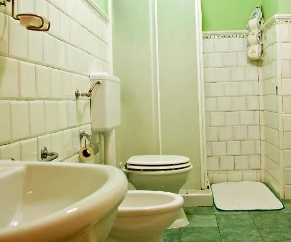 לינה וארוחת בוקר Genny