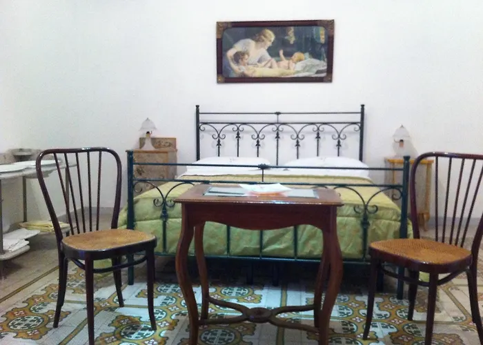 Genny לינה וארוחת בוקר